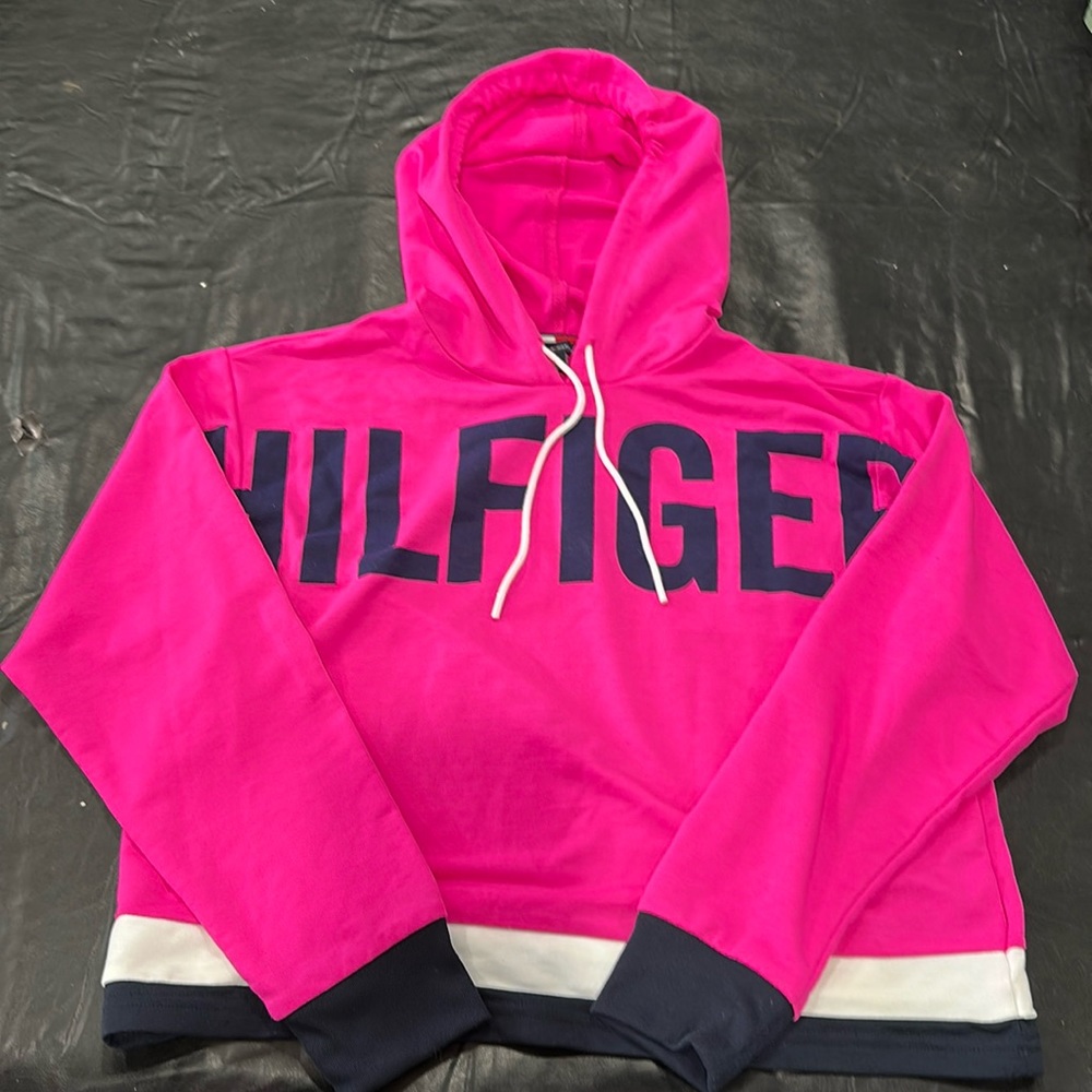 Hilfiger crop hoodie